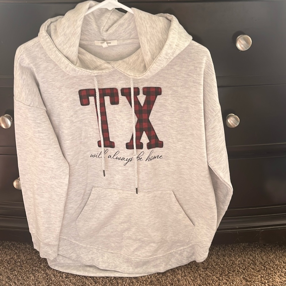 Light gray sweatshirt